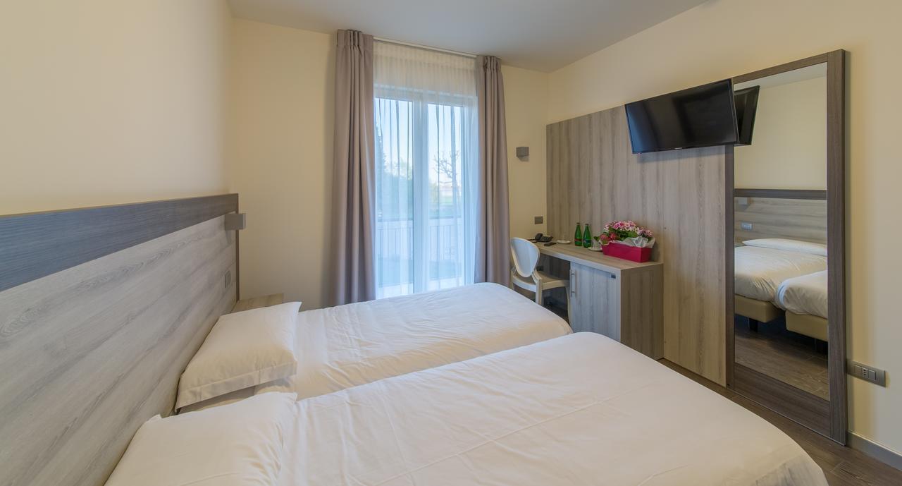 Hotel Panineria Colombera Rossa Brescia Eksteriør billede