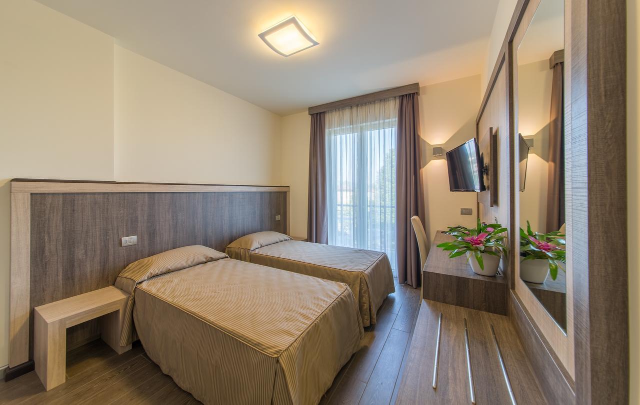 Hotel Panineria Colombera Rossa Brescia Eksteriør billede