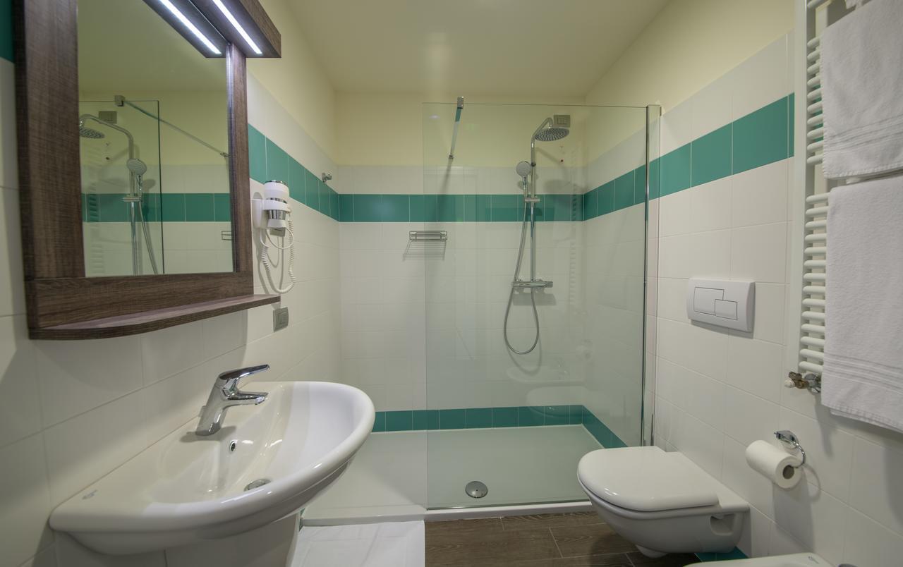 Hotel Panineria Colombera Rossa Brescia Eksteriør billede
